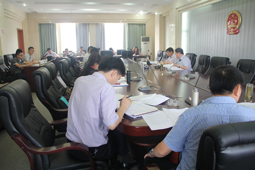 政府領(lǐng)導(dǎo)、企業(yè)代表參加了崇禮新城投資合作協(xié)議討論會(圖2)